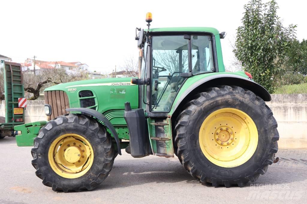 John Deere 6830 Traktori