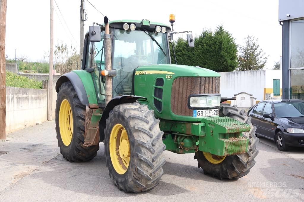 John Deere 6830 Traktori