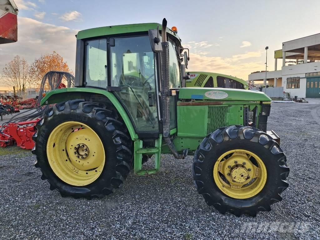 John Deere 6400 Traktori