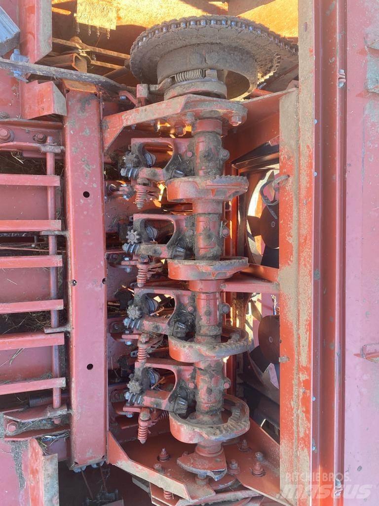 Hesston 4600 Balirke za kockaste bale