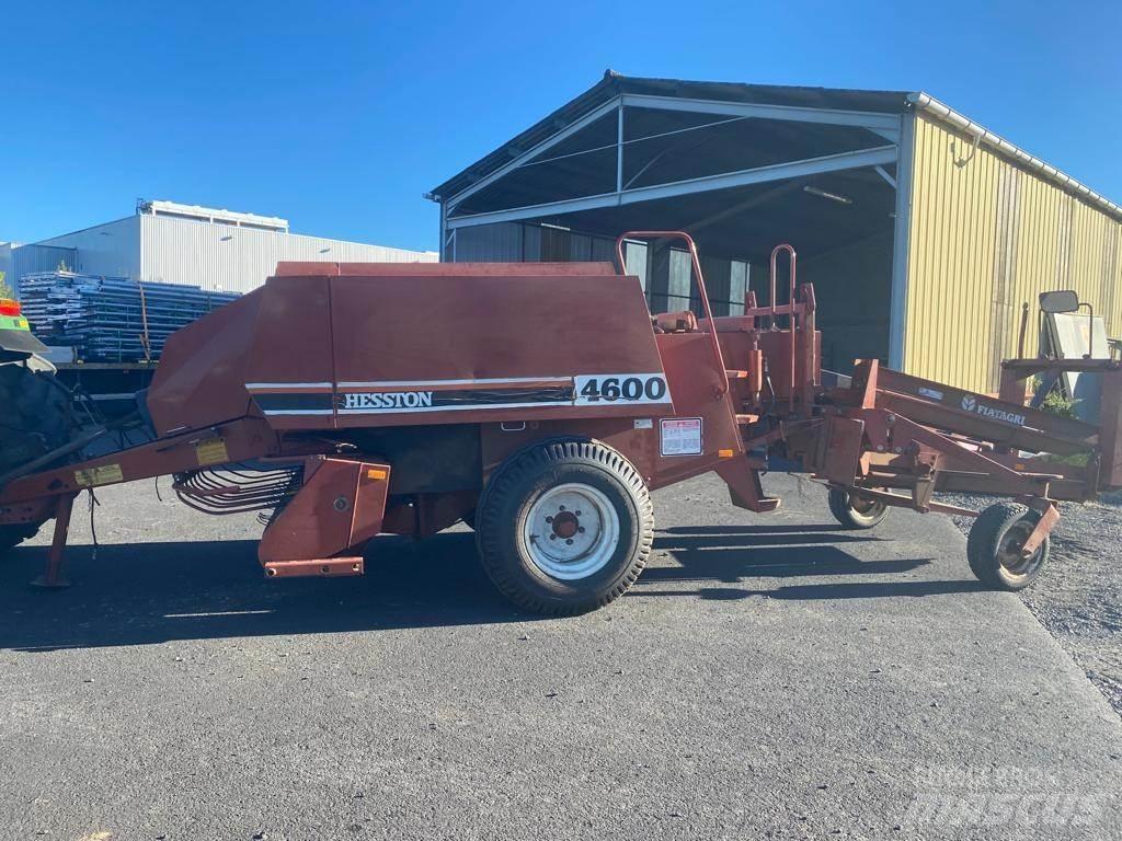 Hesston 4600 Balirke za kockaste bale