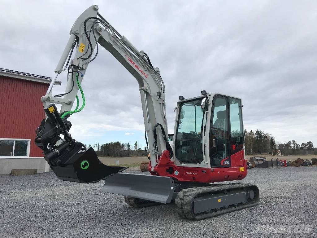 Takeuchi TB260 Mini bageri <7t