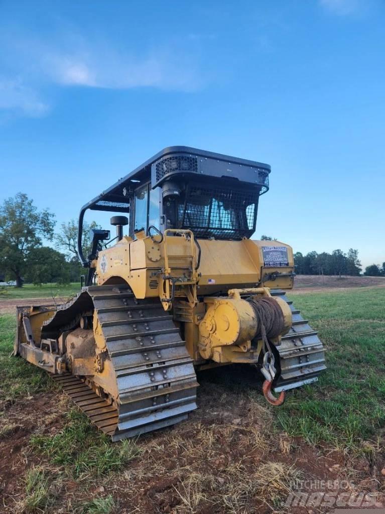 CAT D 6 Buldožeri gusjeničari