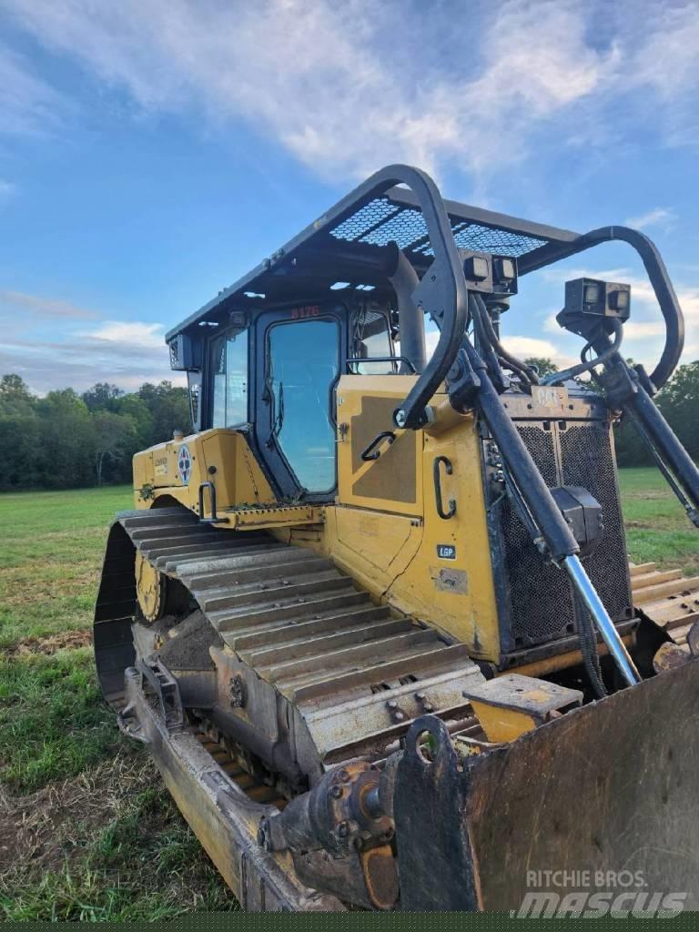 CAT D 6 Buldožeri gusjeničari