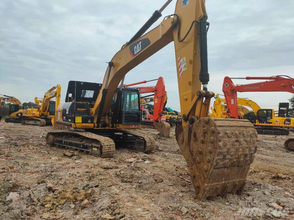CAT 326D Bageri gusjeničari