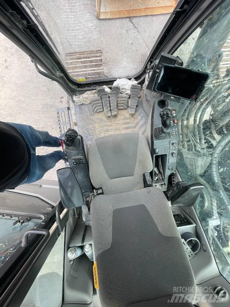 Volvo EC 300 EL Bageri gusjeničari