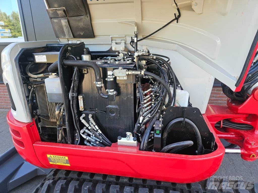 Takeuchi TB 240 Mini bageri <7t