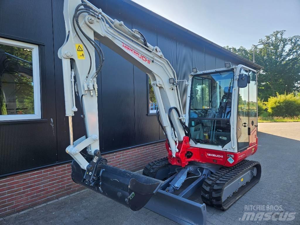 Takeuchi TB 240 Mini bageri <7t