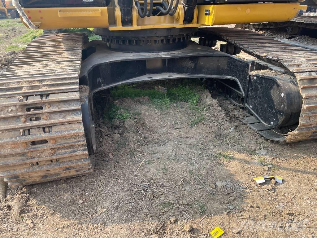 CAT 329 Bageri gusjeničari