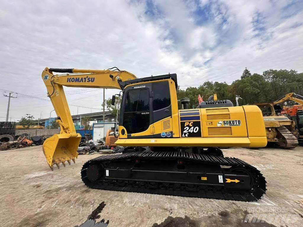 Komatsu PC 240 Bageri gusjeničari
