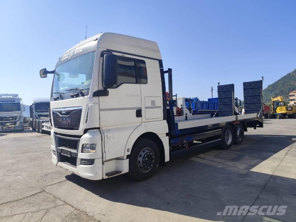 MAN TGX 26.440 Kamioni s ravnim pločom / vitlom