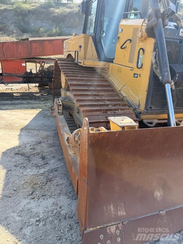 CAT D 6 T LGP Buldožeri gusjeničari