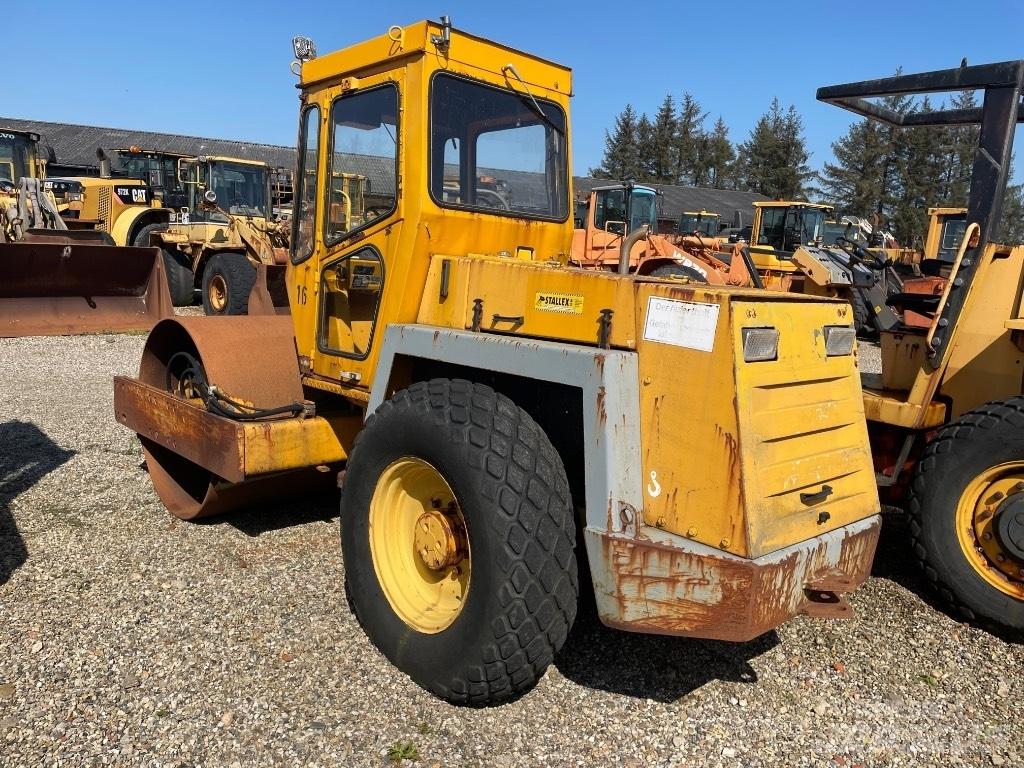 Bomag BW172 Valjci sa jednim bubnjem