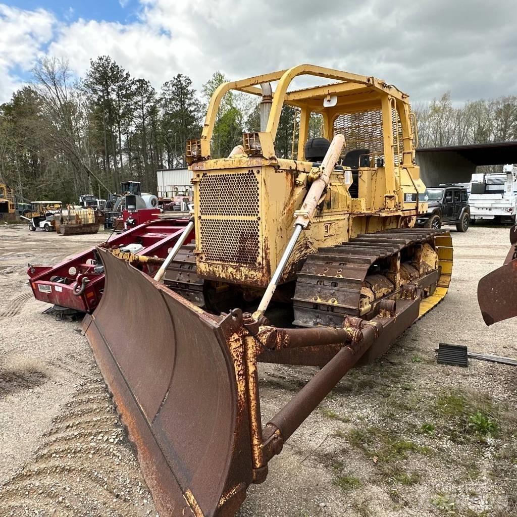 Komatsu D 68 E-1 Buldožeri gusjeničari