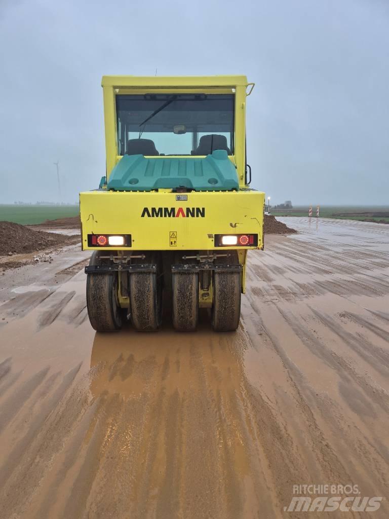 Ammann ART 240 Gumeni valjci na kotačima