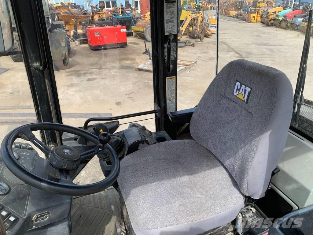 CAT 908 Utovarivači na kotačima