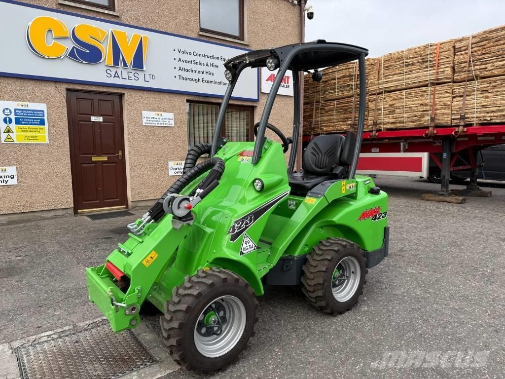 Avant 423 Višenamjenski utovarivači