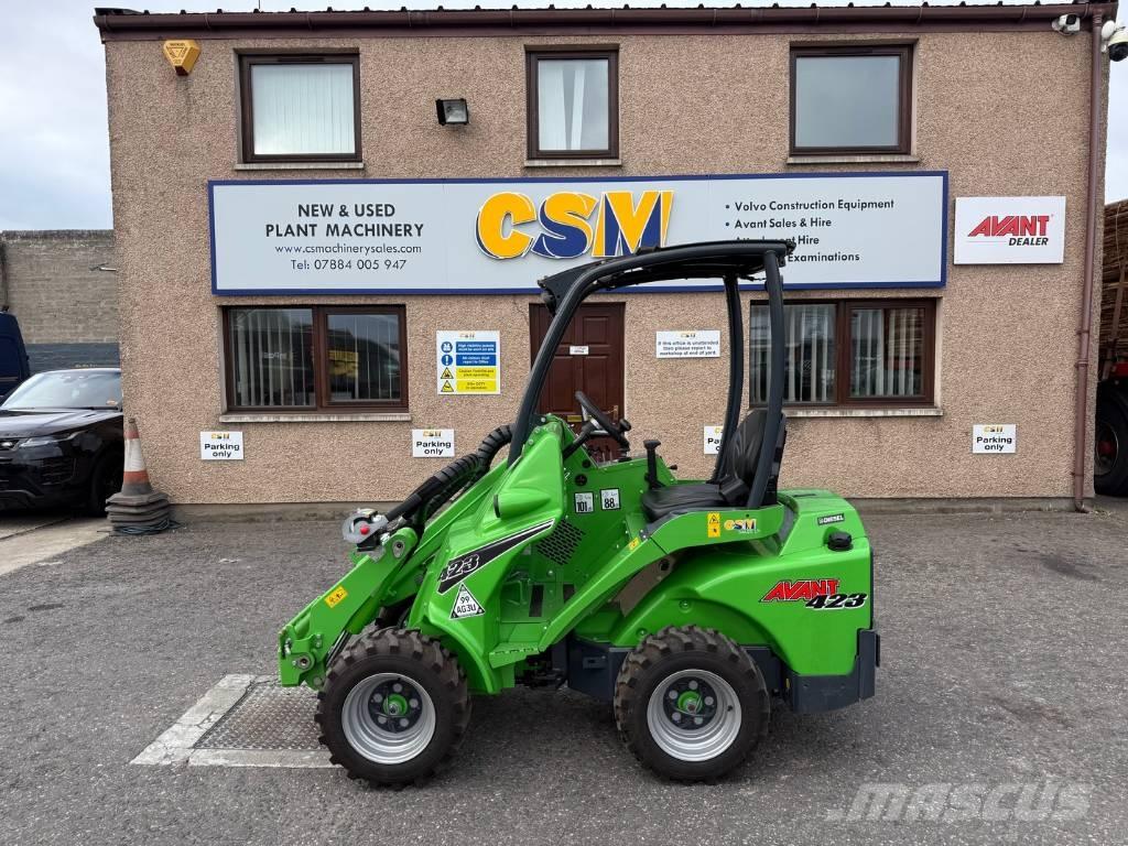 Avant 423 Višenamjenski utovarivači