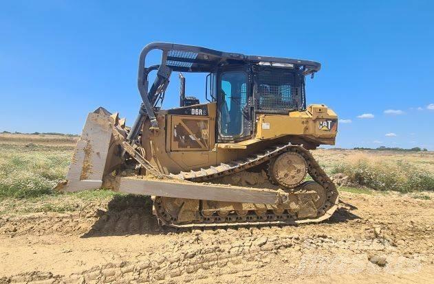 CAT D 6 R Buldožeri gusjeničari