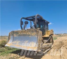 CAT D 6 R Buldožeri gusjeničari