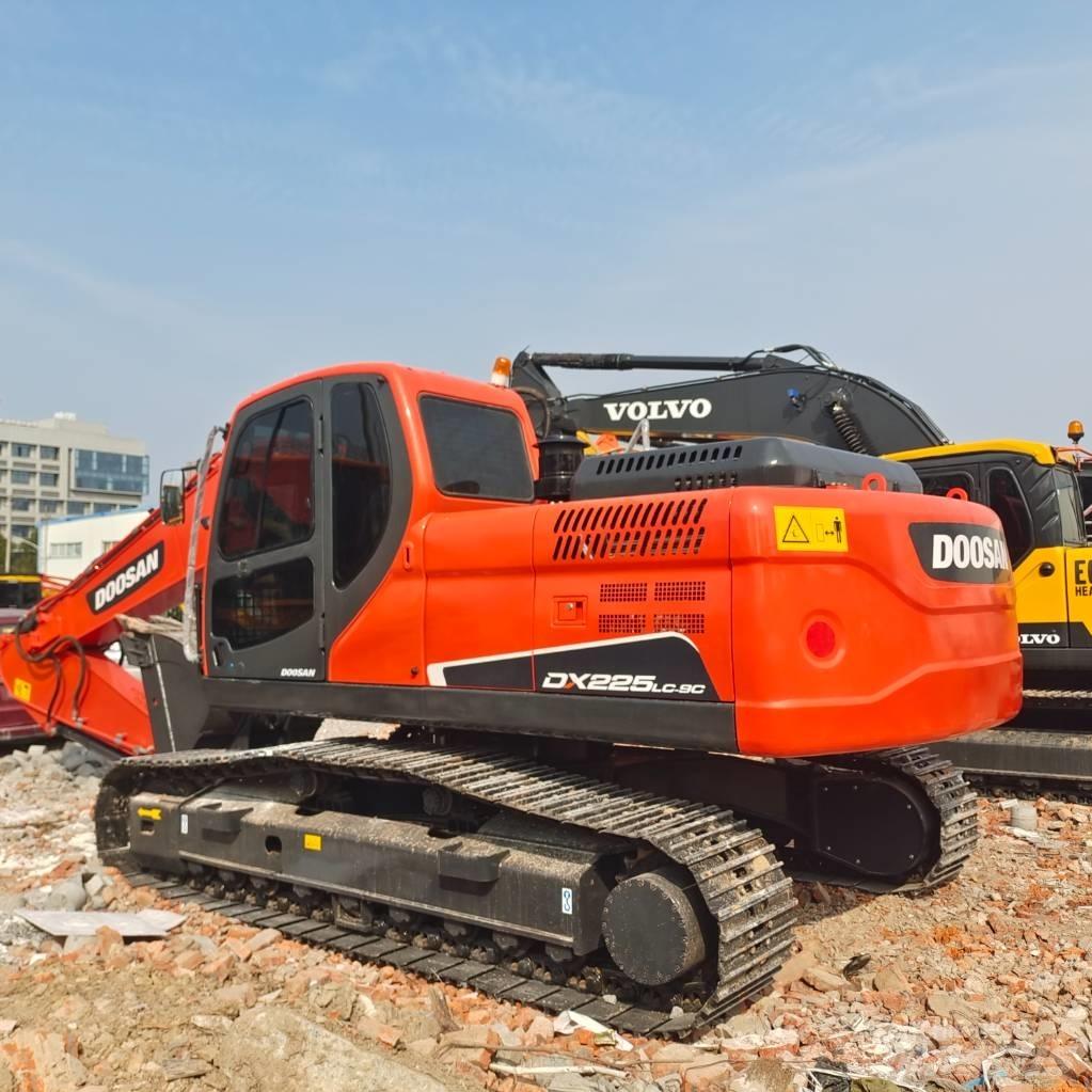 Doosan DX225LC-9C Bageri gusjeničari