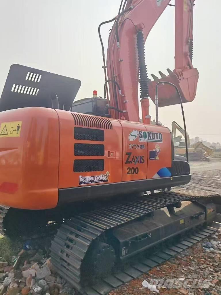 Hitachi 200-3 Bageri gusjeničari