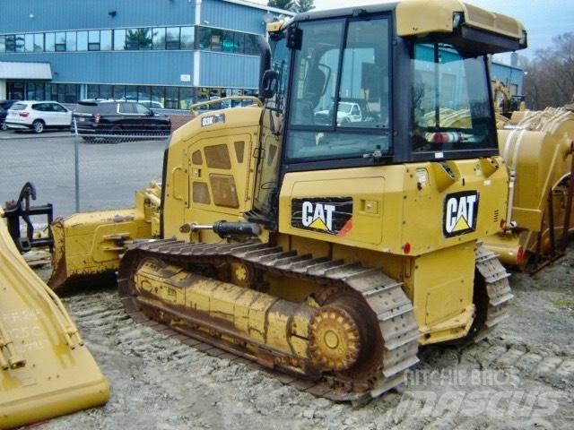 CAT D 3 K 2 XL Buldožeri gusjeničari
