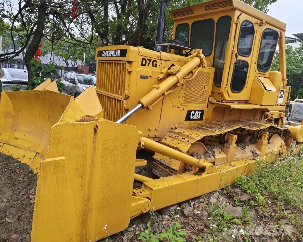 CAT D 7 G Buldožeri gusjeničari