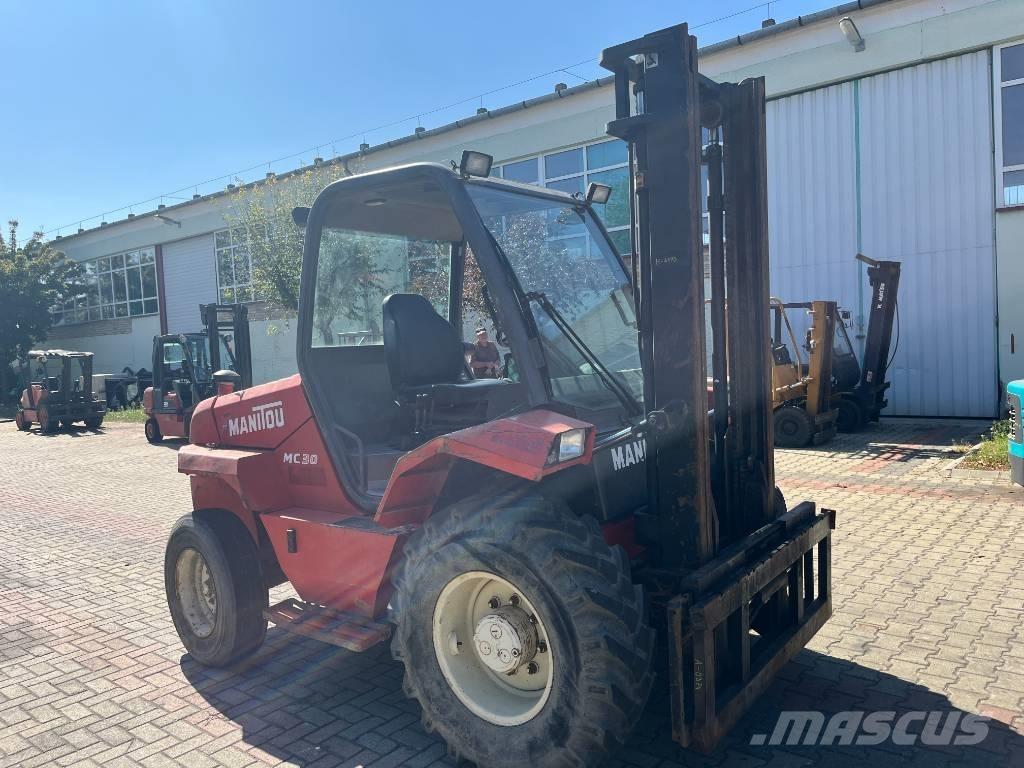 Manitou MC 30 V-4173 Terenski viličar