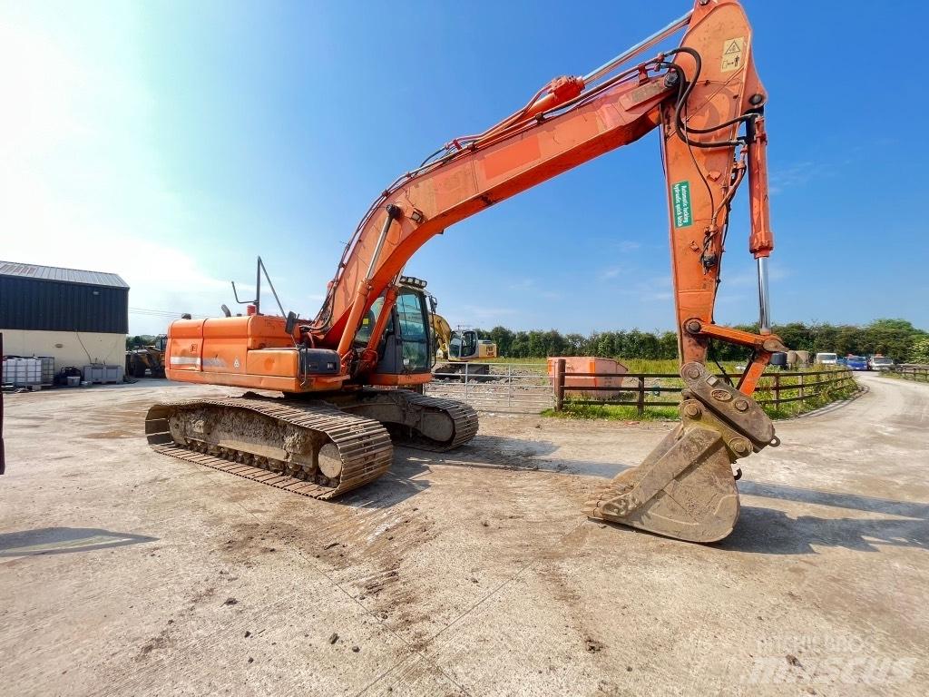 Doosan DX225 Bageri na kotačima