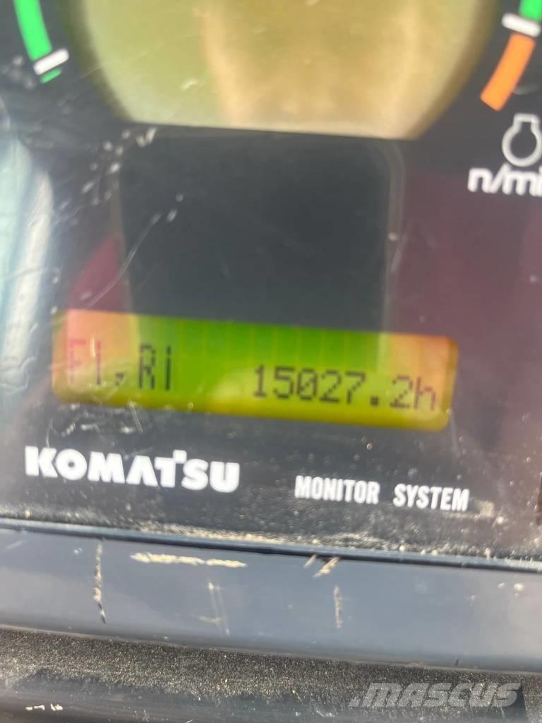 Komatsu D 155 AX-5 Buldožeri gusjeničari
