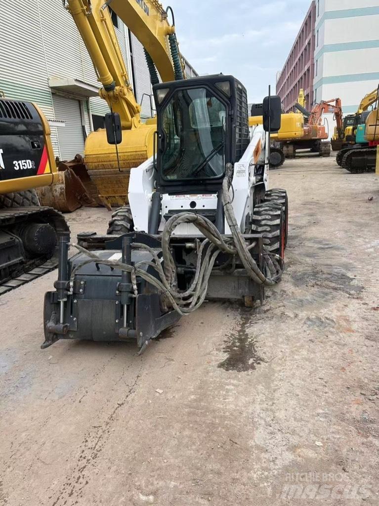Bobcat S 220 Skid steer mini utovarivači