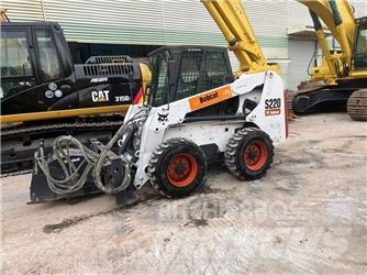 Bobcat S 220 Skid steer mini utovarivači