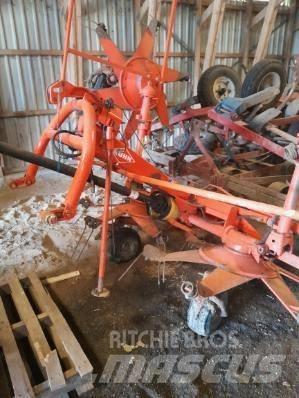 Kuhn GF 5001 Okretači i sakupljači sijena