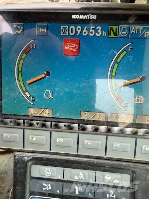 Komatsu PW 118 MR-8 Bageri na kotačima