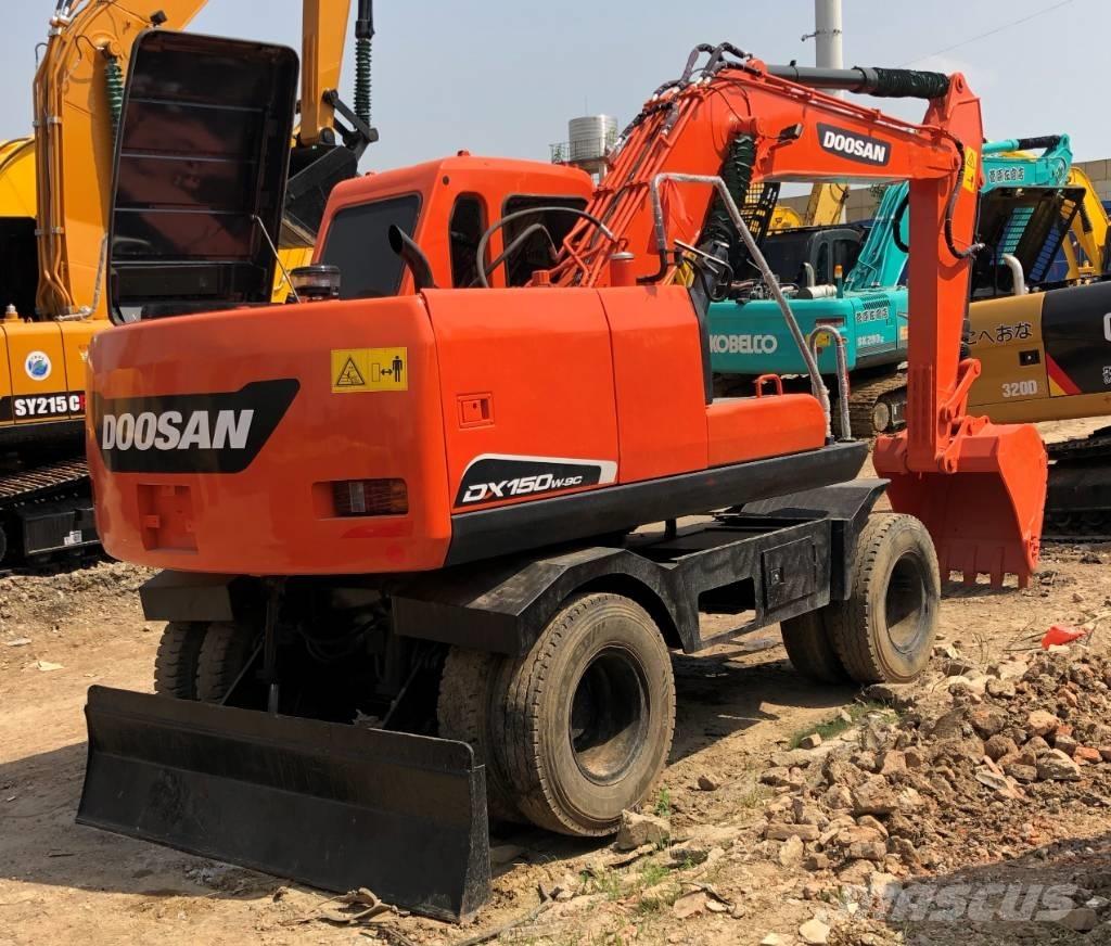 Doosan DX150W Bageri na kotačima