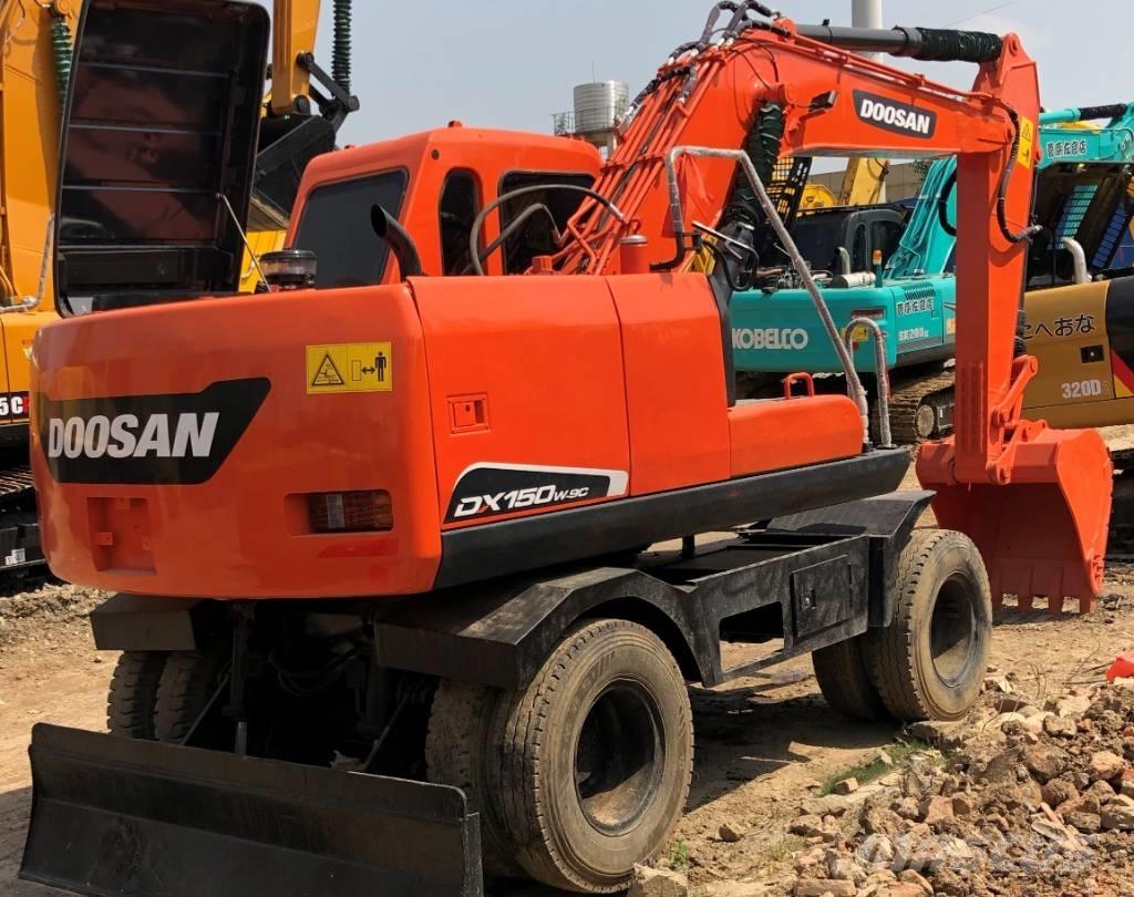 Doosan DX150W Bageri na kotačima