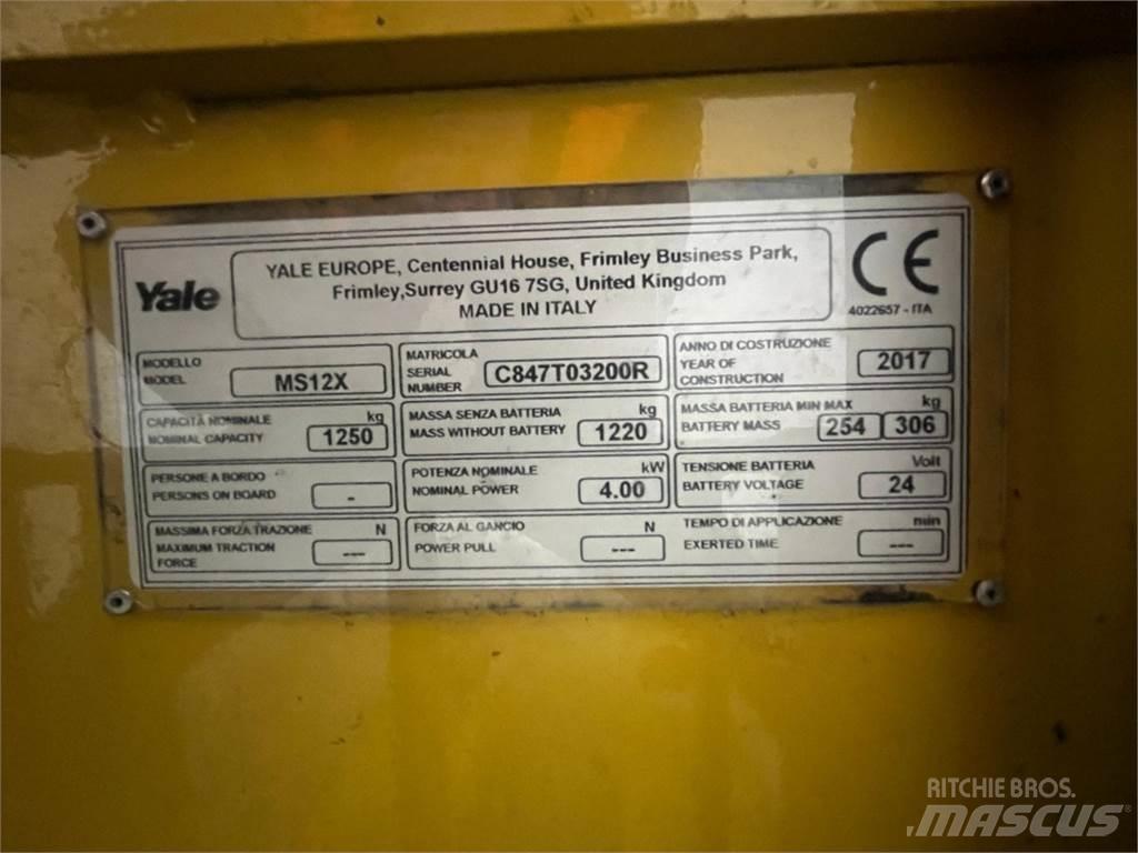 Yale MS12X Ručni električni viličar