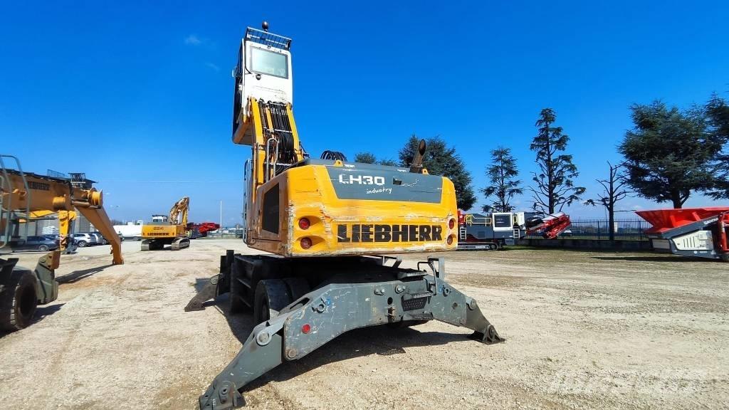 Liebherr LH 30 M Bageri za manipuliranje materijalom / otpadom