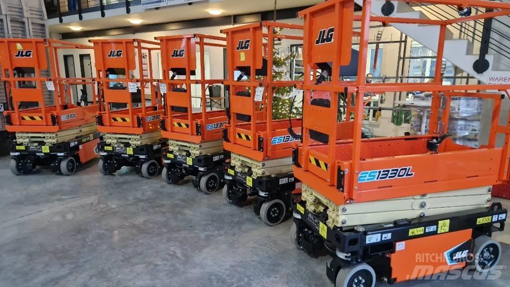 JLG ES 1330 L Škaraste platforme