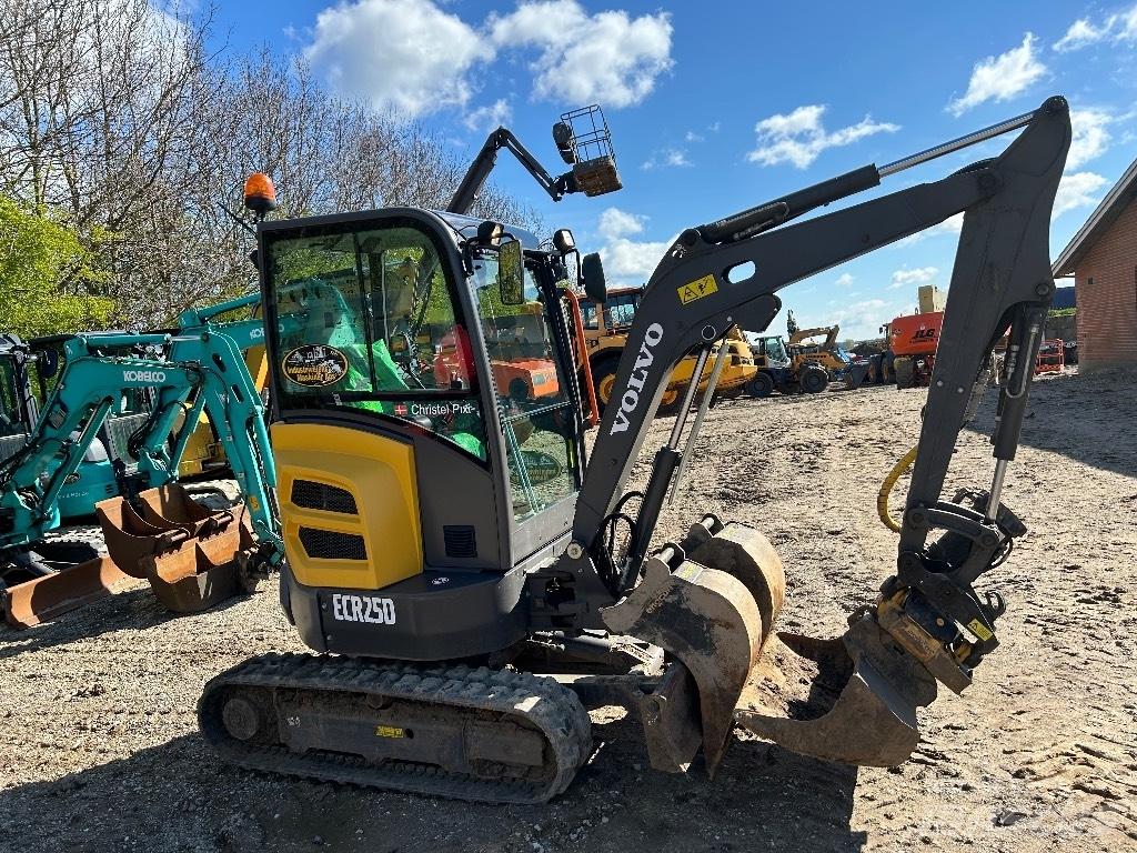 Volvo ECR 25 D Mini bageri <7t