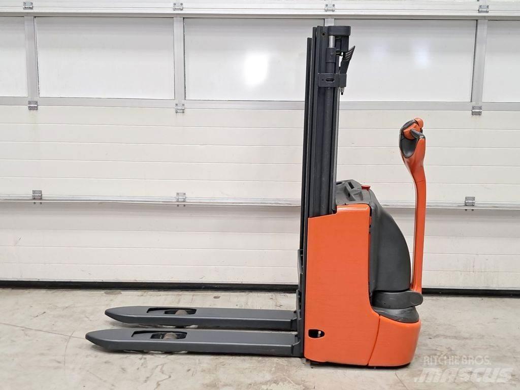 Linde L10B Ručni električni viličar