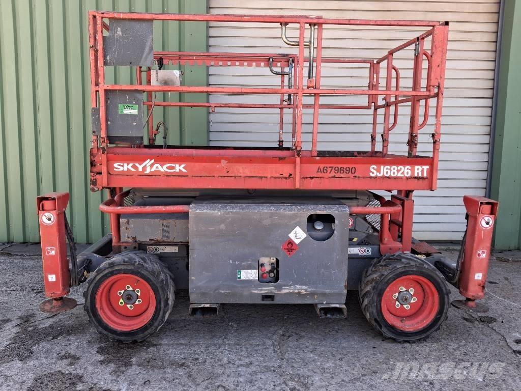 SkyJack SJ 6826 RT Škaraste platforme