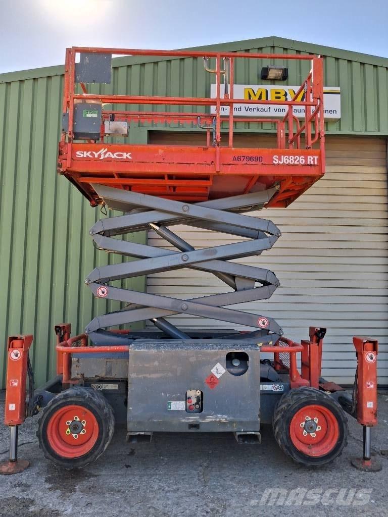 SkyJack SJ 6826 RT Škaraste platforme