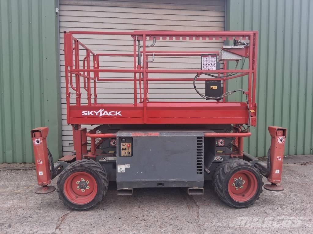 SkyJack SJ 6826 RT Škaraste platforme