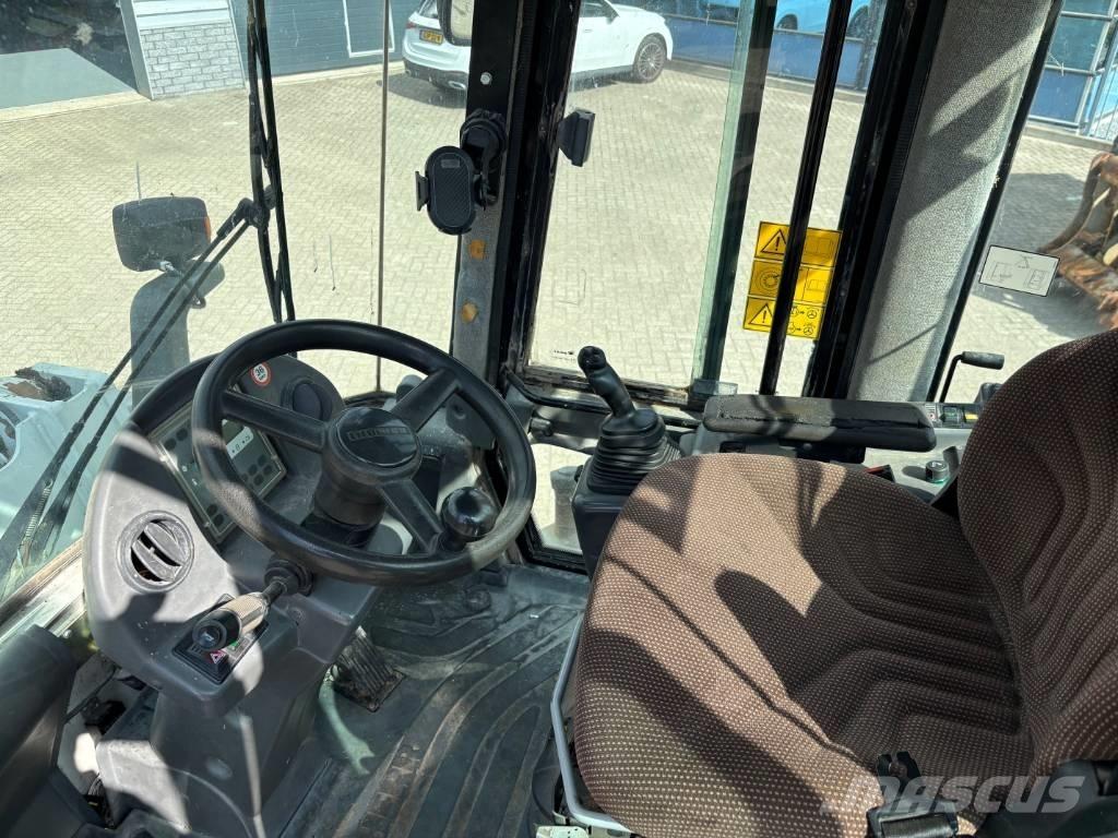 Liebherr L 538 Utovarivači na kotačima
