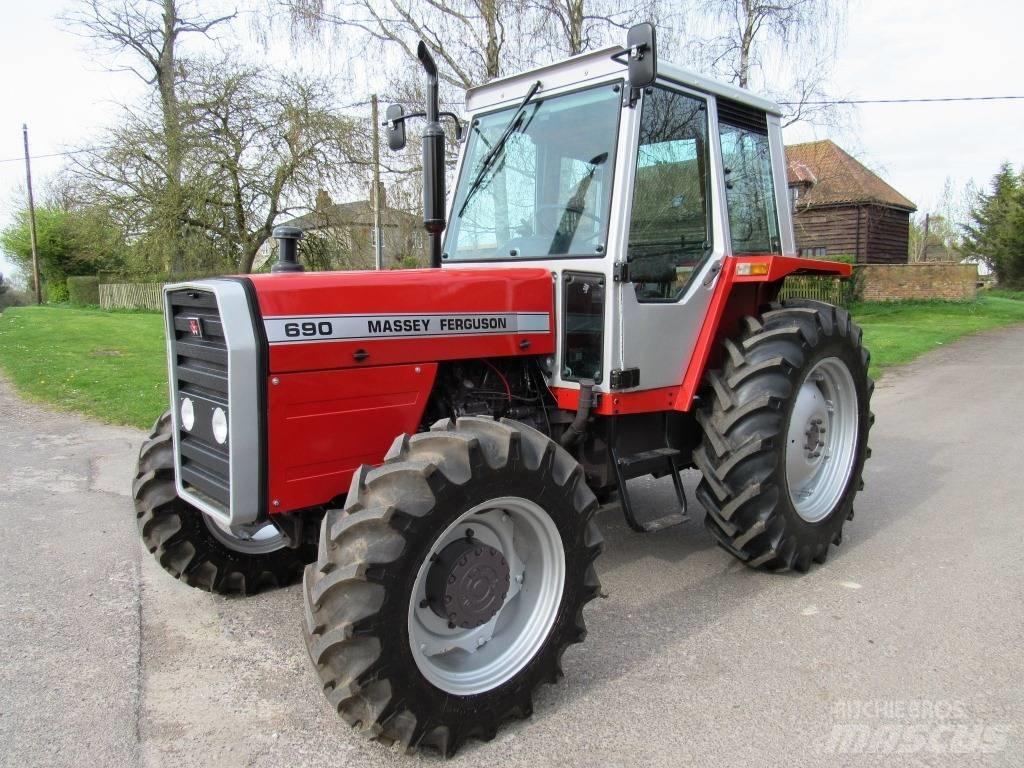 Massey Ferguson 690 Traktori