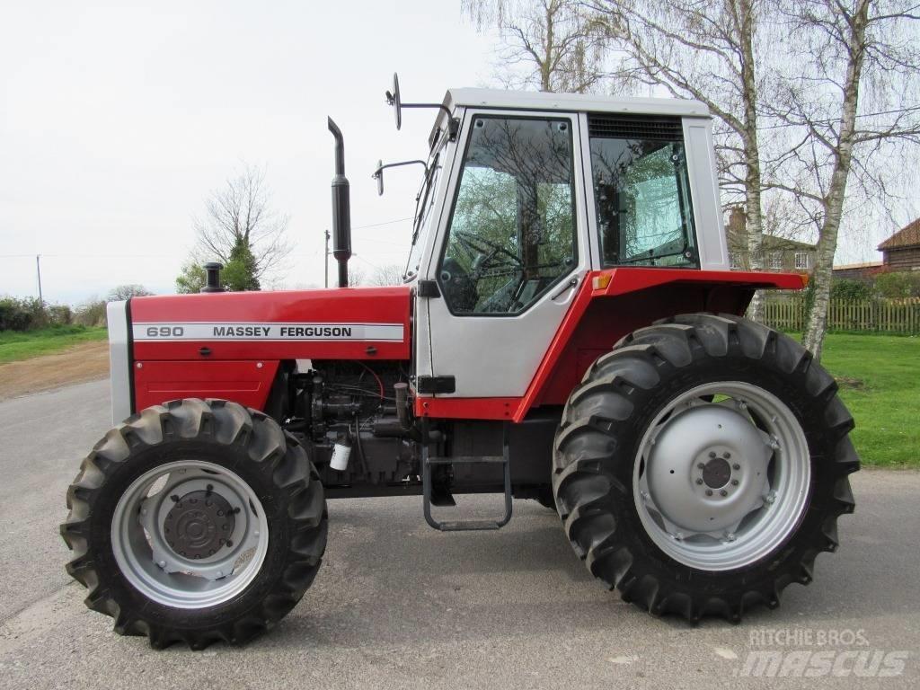Massey Ferguson 690 Traktori