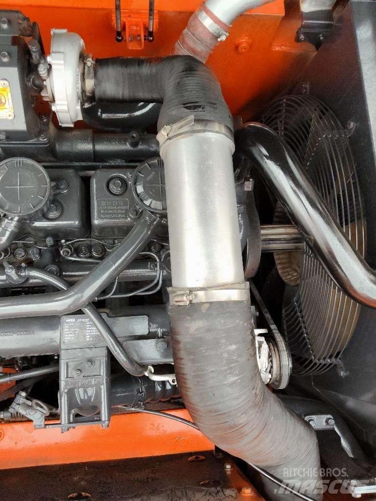 Doosan DX300 Bageri gusjeničari