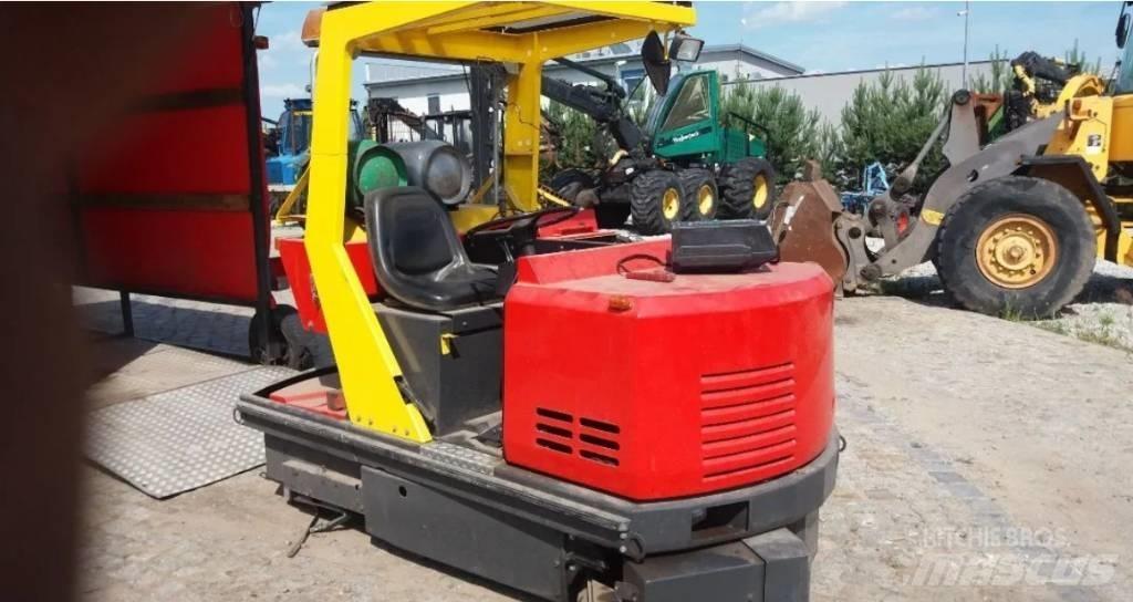 Tennant 528 Strojevi za metenje